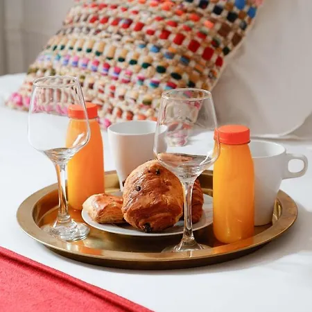 Tbs 319 - Superb With Eiffel Tower View