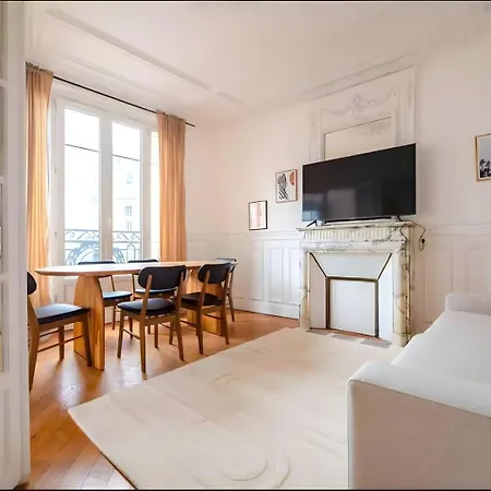 Appartamento Tbs 319 - Superb With Eiffel Tower View Parigi
