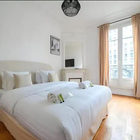 Tbs 319 - Superb With Eiffel Tower View *