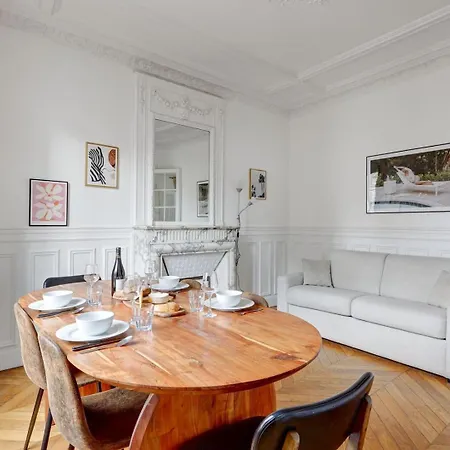 Tbs 319 - Superb With Eiffel Tower View